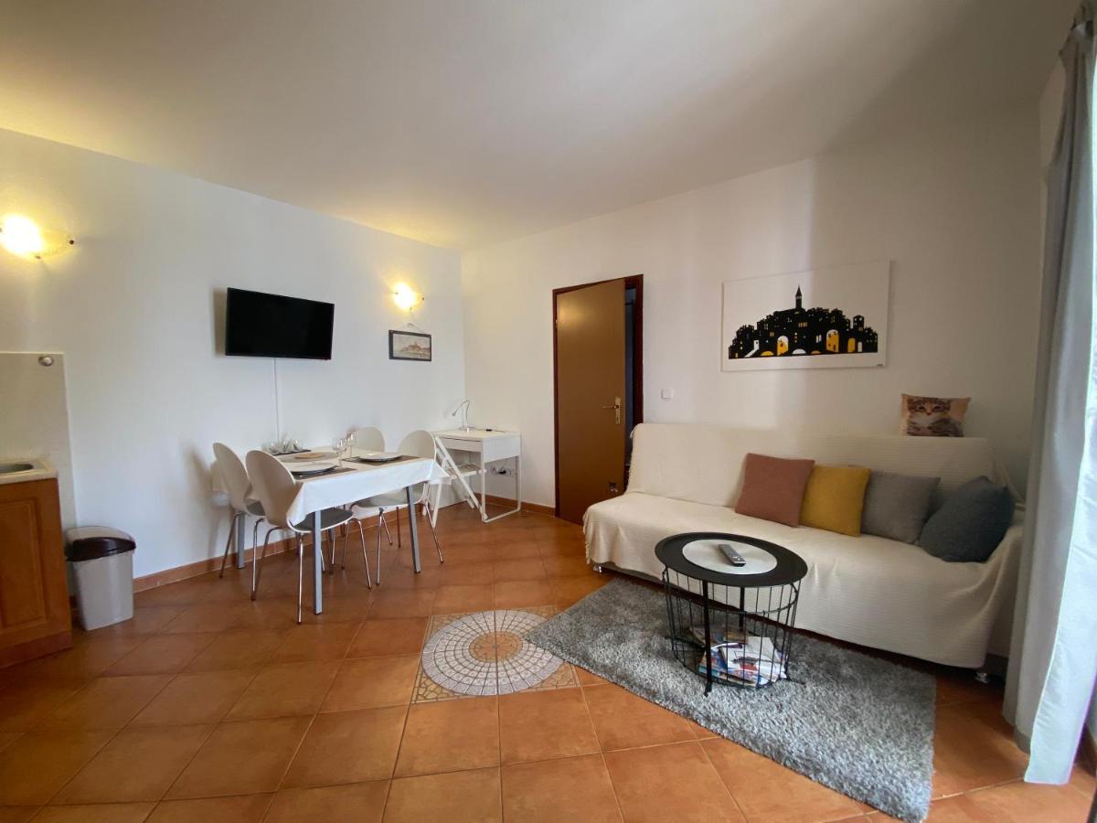 روفينج Apartment Sara المظهر الخارجي الصورة