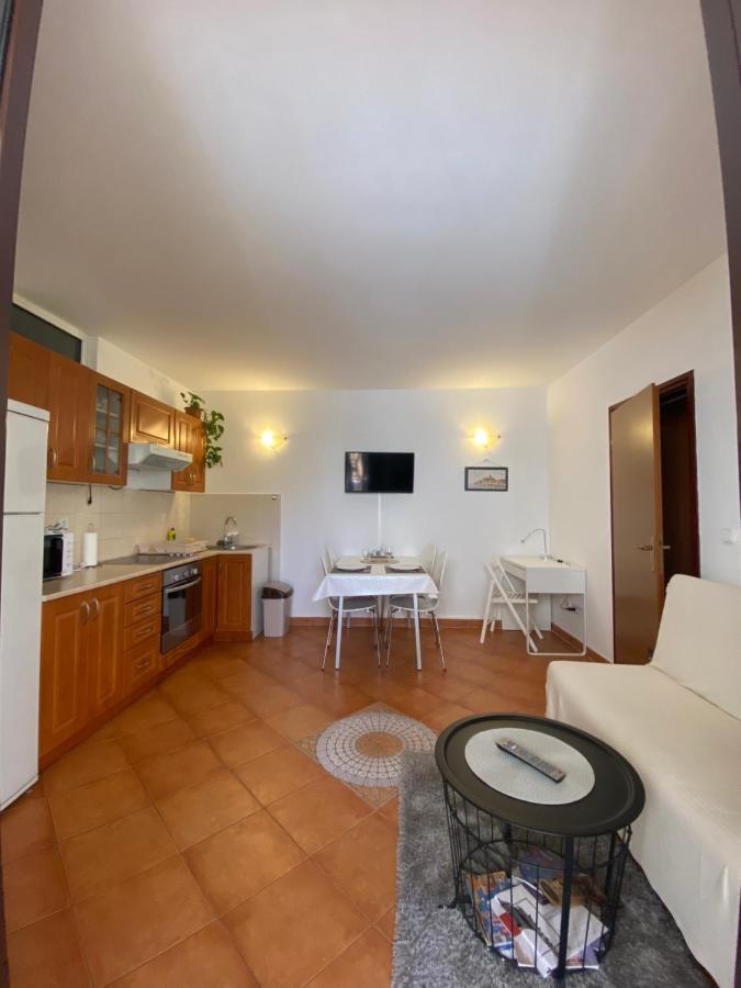 روفينج Apartment Sara المظهر الخارجي الصورة