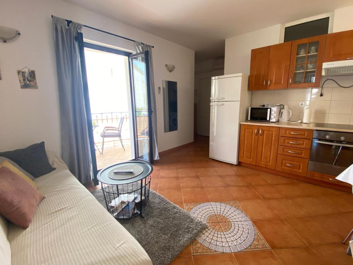 روفينج Apartment Sara المظهر الخارجي الصورة