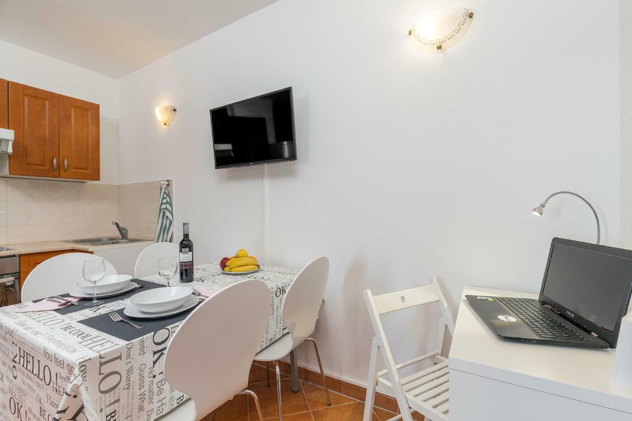 روفينج Apartment Sara المظهر الخارجي الصورة